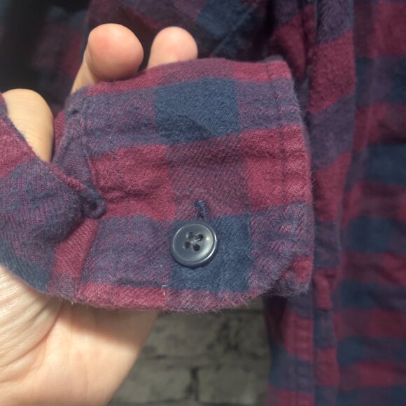 EUC J Crew Men's Secret Wash Cotton Roplin Shirt Size Medium - Picture 8 of 13